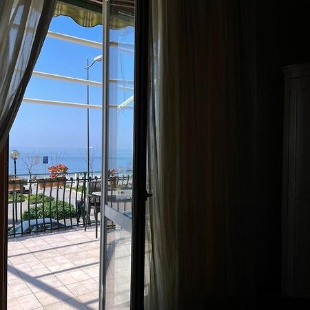 B&B Salerno In Luaran gambar