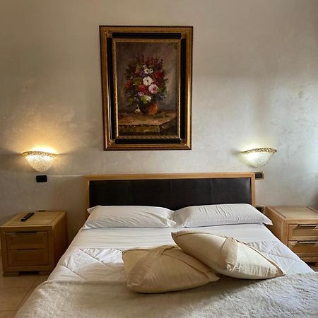 B&B Salerno In Luaran gambar