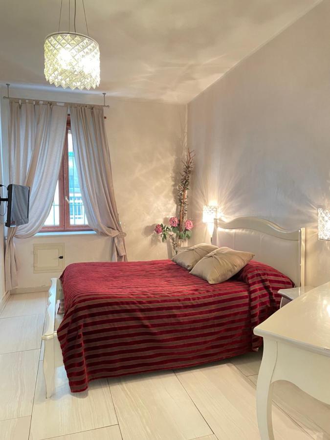 B&B Salerno In Luaran gambar