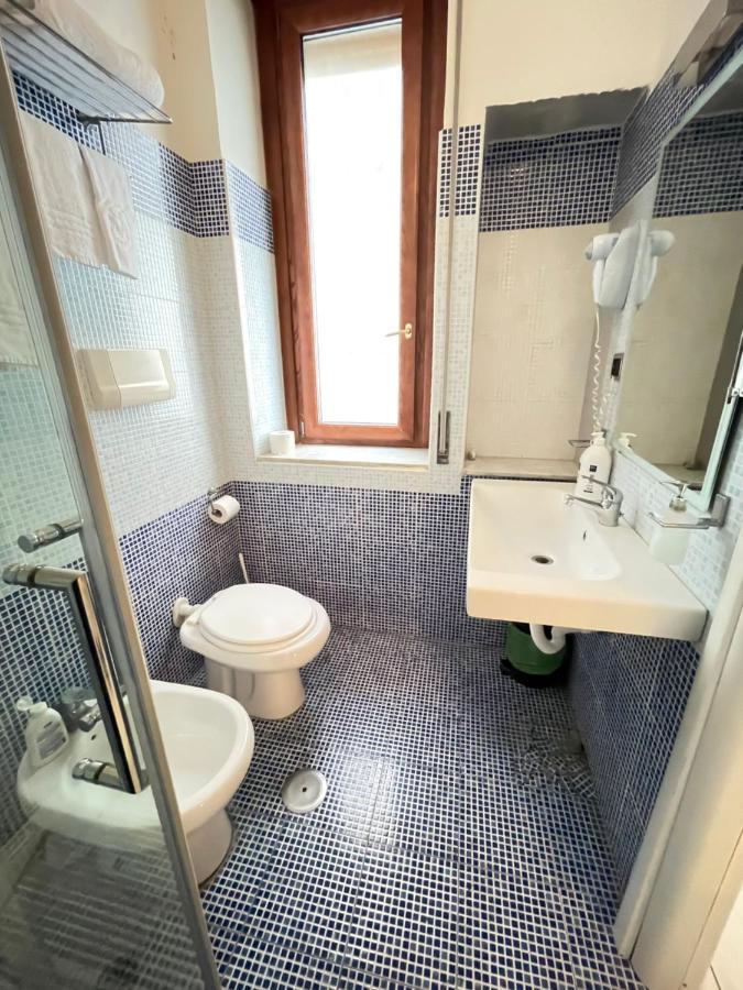 B&B Salerno In Luaran gambar