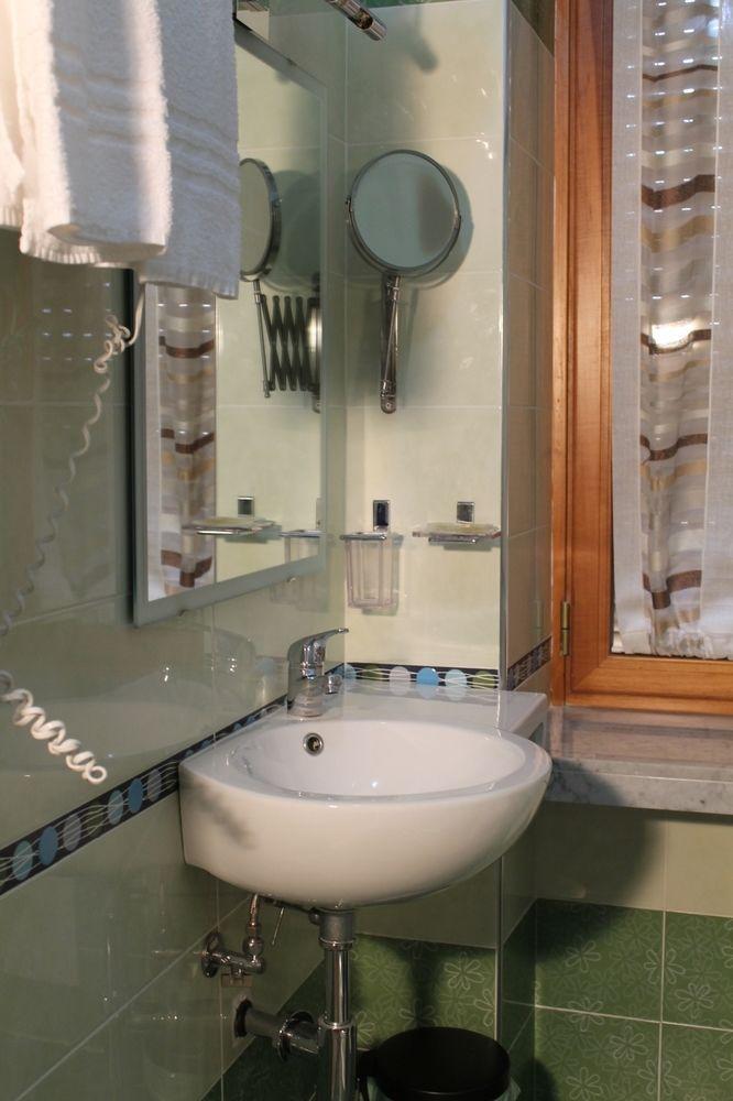 B&B Salerno In Luaran gambar
